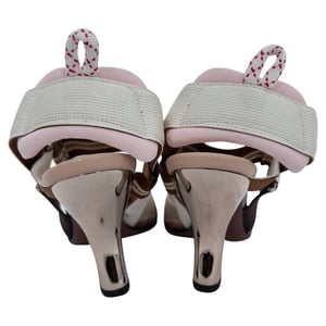 Fendi Mesh Colibri Pumps in Bruin Nylon