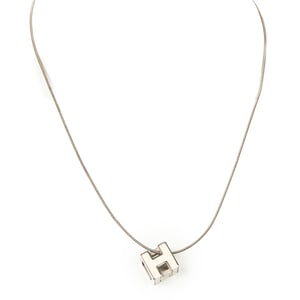 H Cube Pendant Necklace   ketting
