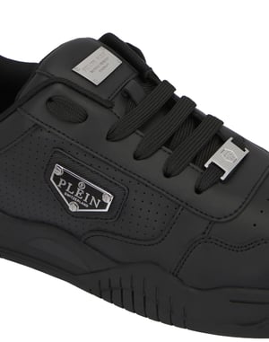 Low-Top Sneakers Street King