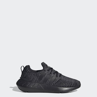 Boy's adidas Originals Junior Swift Run 22 Trainers in Black Grey