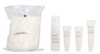Skeyndor Clear Balance Oily Skins Pack325 ml.