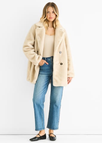 Beige jas van imitatiebont met dubbele knoopsluiting en lang model
