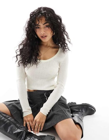 ASOS DESIGN stickad topp med rundad hals i stenfarbe