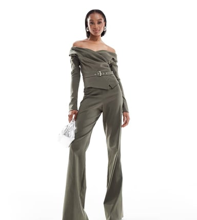 ASOS DESIGN Tall skräddarsydd bardot jumpsuit med bälte i khaki