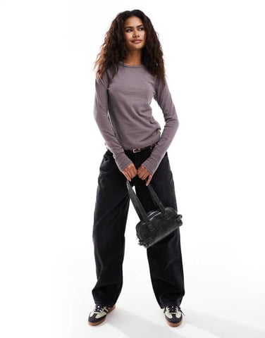 Weekday Milly supermjuk slim fit långärmad t-shirt i mole