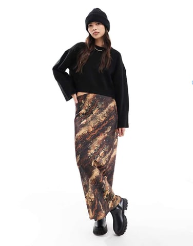 ASOS DESIGN satängsneglad maxikjol i djurmönster