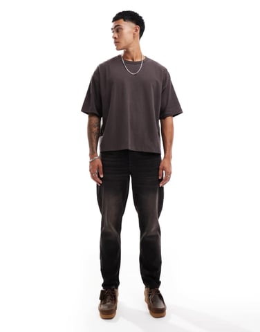 ASOS DESIGN tapered fit i tvättad svart med brun nyans - BRUN