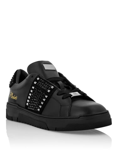 Lo-Top Sneakers
