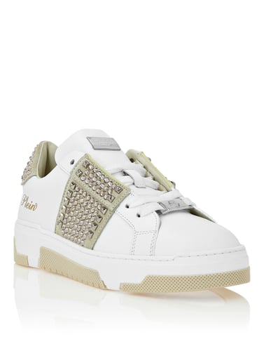 Lo-Top Sneakers