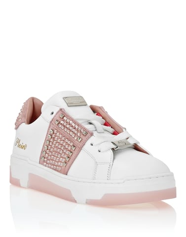 Lo-Top Sneakers