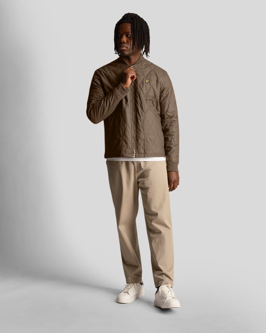 Lyle & Scott Linden kaki kort lichtgewicht jack met merknaam - Image 2