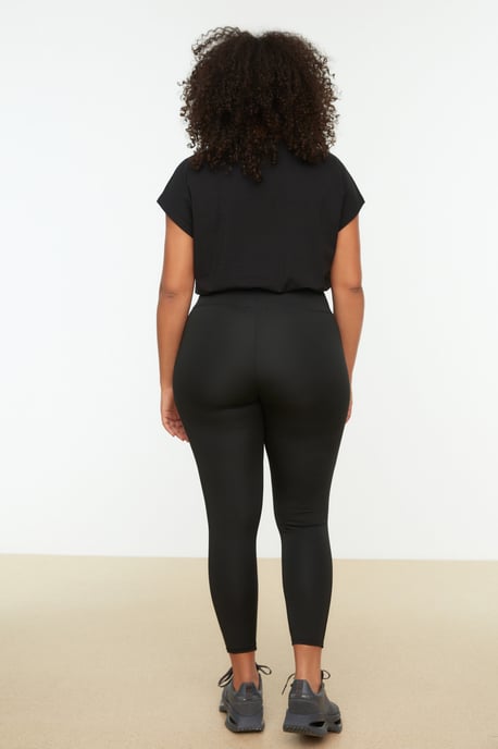 Trendyol Vrouwelijk Hoge taille Dun Sportlegging in grote maten - Image 5