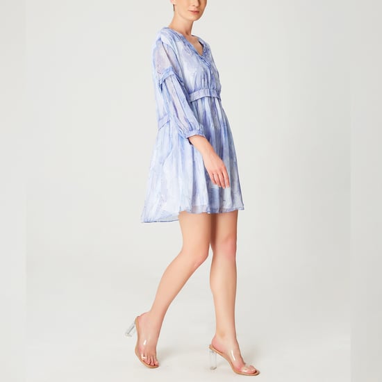 Korte trapeze chiffon jurk met abstracte print - Image 2