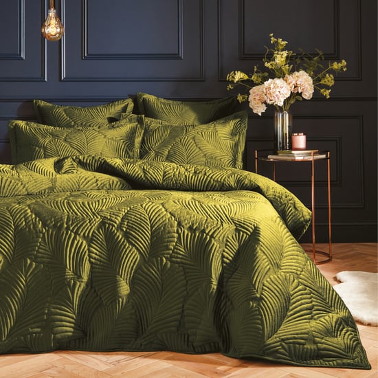 Paoletti Palmeria Gequilte Velvet Dekbedovertrek Set - Image 1