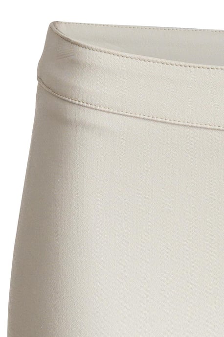 Fitted Stretch Trousers in Sand