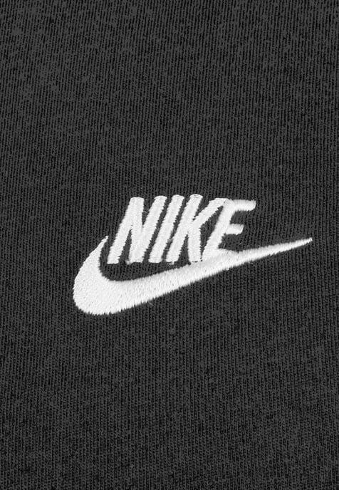 Nike Sportswear Club T-shirt voor heren in zwart - Image 4