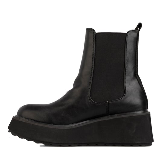 Women's Rocket Dog Heyday Platform Chelsea Boots in Black