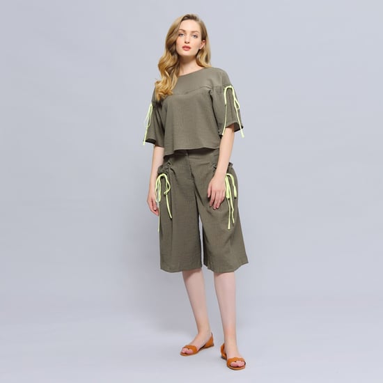 Tulpmouwen Crop Top - Image 5