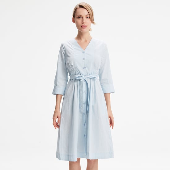Minimalistische katoenen shirtjurk met geknoopte riem - Image 1