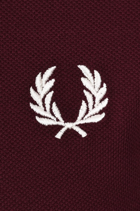 Fred Perry Twin Tipped Poloshirt in Bourgogne - Image 2