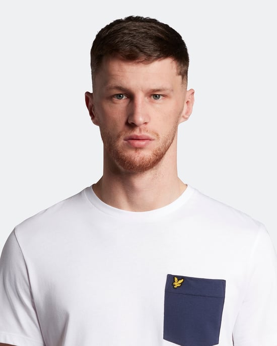 Lyle & Scott T-shirt met contrasterende zak in wit - Image 4