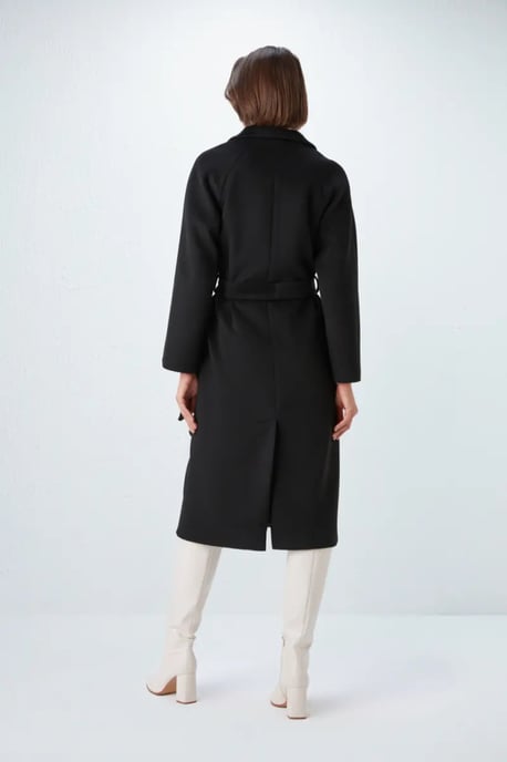 Classic Coat  in Black - Image 4