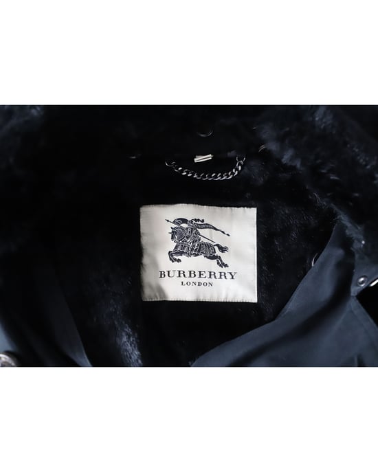 Burberry Fur-Trimmed Collar Double-Breasted Trench Coat in Black Cotton - Image 4