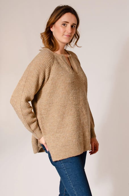 Round Notch Neck Wool Blend Jumper - Image 4