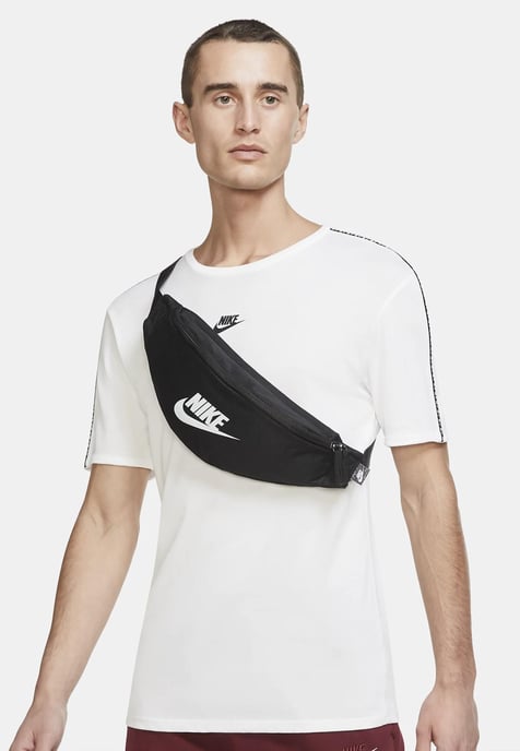Nike Heritage Waist Pack Tas in zwart - Image 1