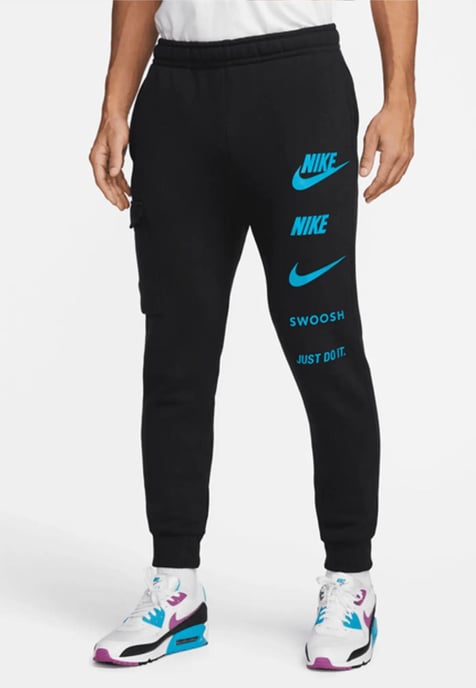 Nike Sportswear Standard Issue Heren Crew Trainingspak in Zwart - Image 5