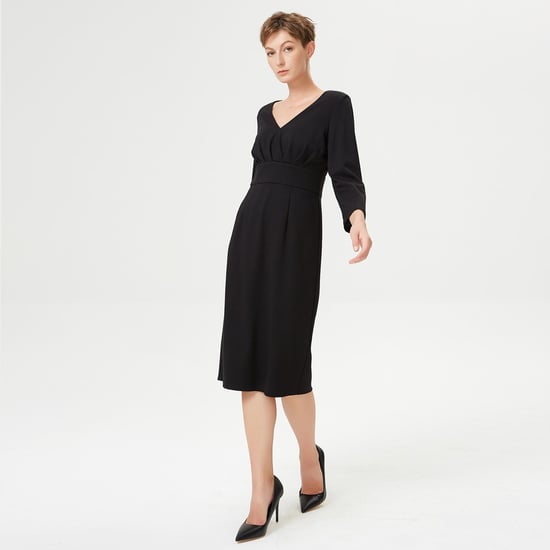 Aangepaste v -neck jurk en vouwt op de borst - Image 2