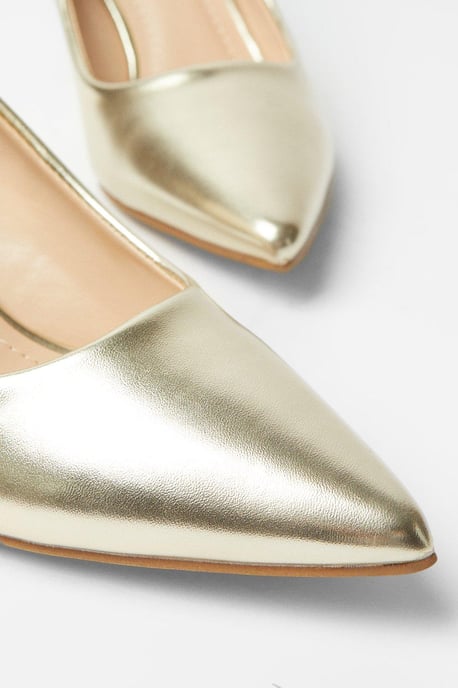 Bailey Medium Stiletto Pointed Court Shoes