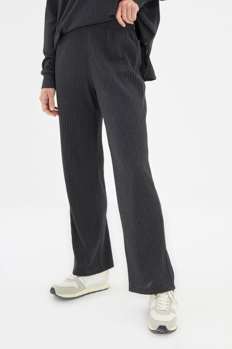Trendyol Vrouwen Capuchon Pyjama Set - Image 5