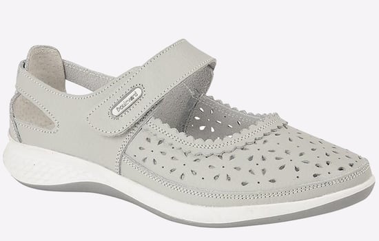 Boulevard Madison Shoes Womens