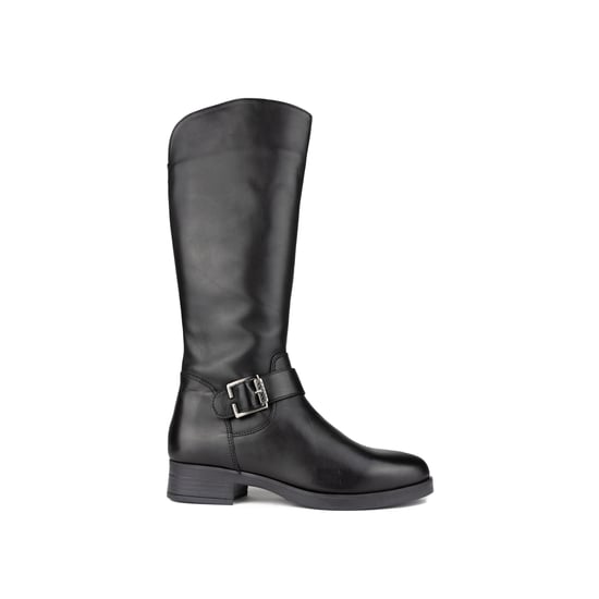 Buckle boots
