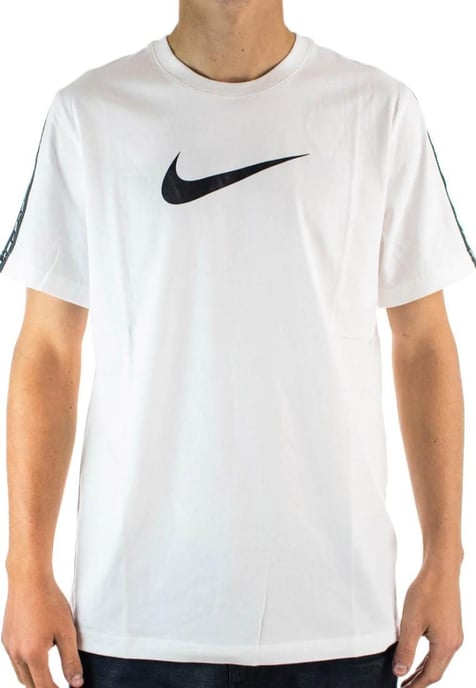 Nike Sportswear Repeat T-shirt Club in wit - Image 1