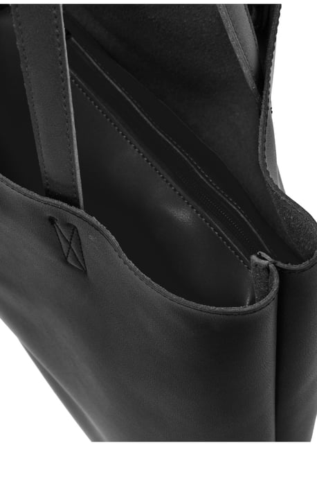 Essential Noir Tote Bag