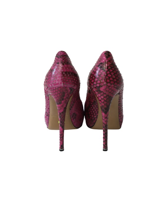Nicholas Kirkwood Snakeskin-Embossed Pumps in Purple Leather - Image 4