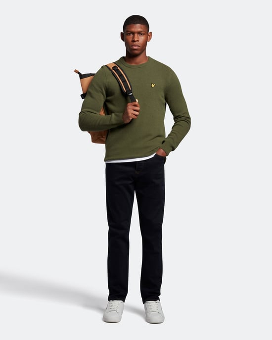 Lyle & Scott Ronde Hals Lamswol Trui in Olijf - Image 2