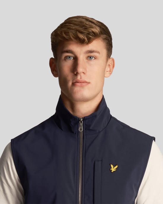 Lyle & Scott softshell marineblauw giletjack met logo - Image 4