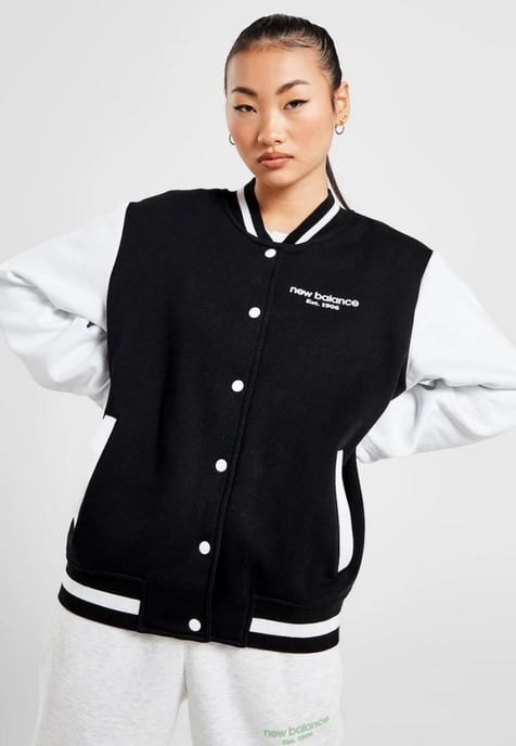 New Balance Varsity-bomberjack voor dames in zwart - Image 4