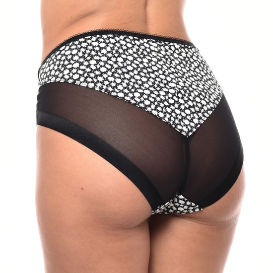 Generous elastic and breathable fabric panties 00A63 for women offers comfort and natural movement
