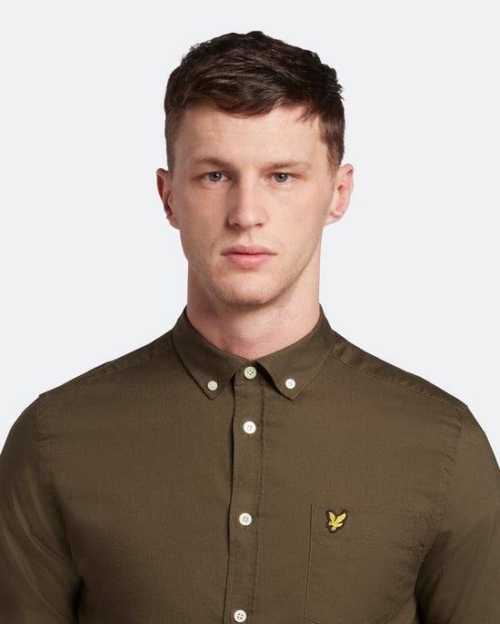 Lyle & Scott Regelmatig fit lichtgewicht Oxford -shirt in Olijf - Image 4