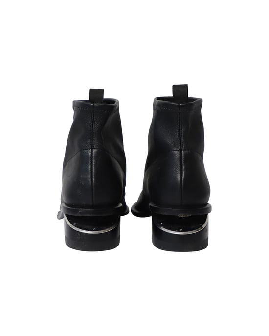 Alexander Wang Kori Cutout Enkellaarzen In Zwart Leer - Image 4