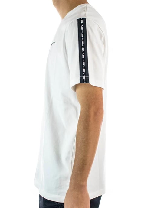 Nike Sportswear Repeat T-shirt Club in wit - Image 4