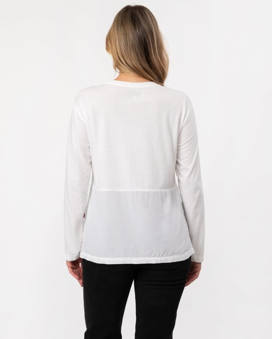 T-shirt met ronde hals, borstzak en zijsplit in wit - Image 4