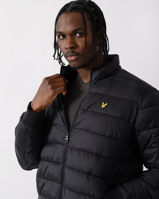 Lyle & Scott trechterhals gewatteerd gitzwart jack - Image 2