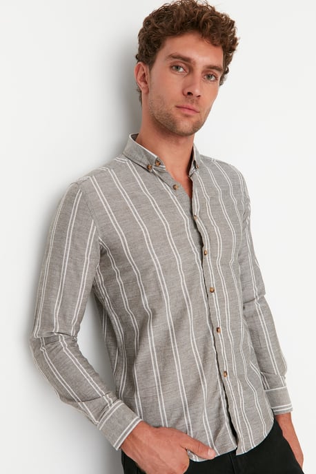 Trendyol Heren Knoopsluiting Standaard mouw Basis Shirt - Image 3