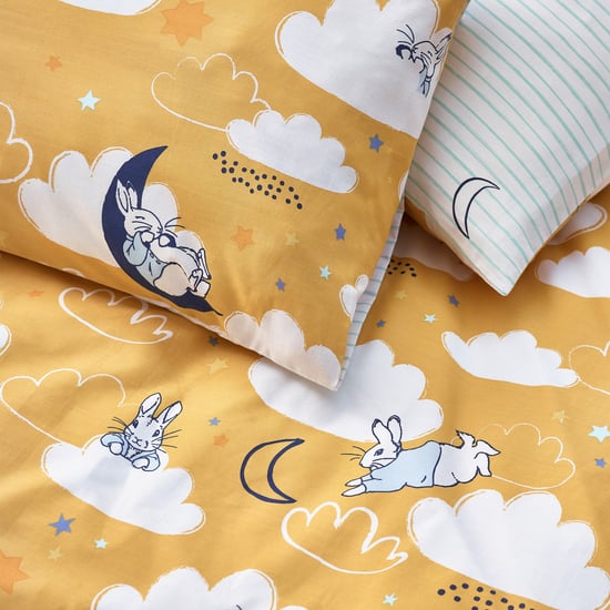 Peter Rabbit TM Sleepy Head Reversible Duvet Cover Set