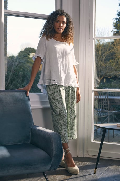Green Leaf Print Pleat-Front Wide Leg Culottes
